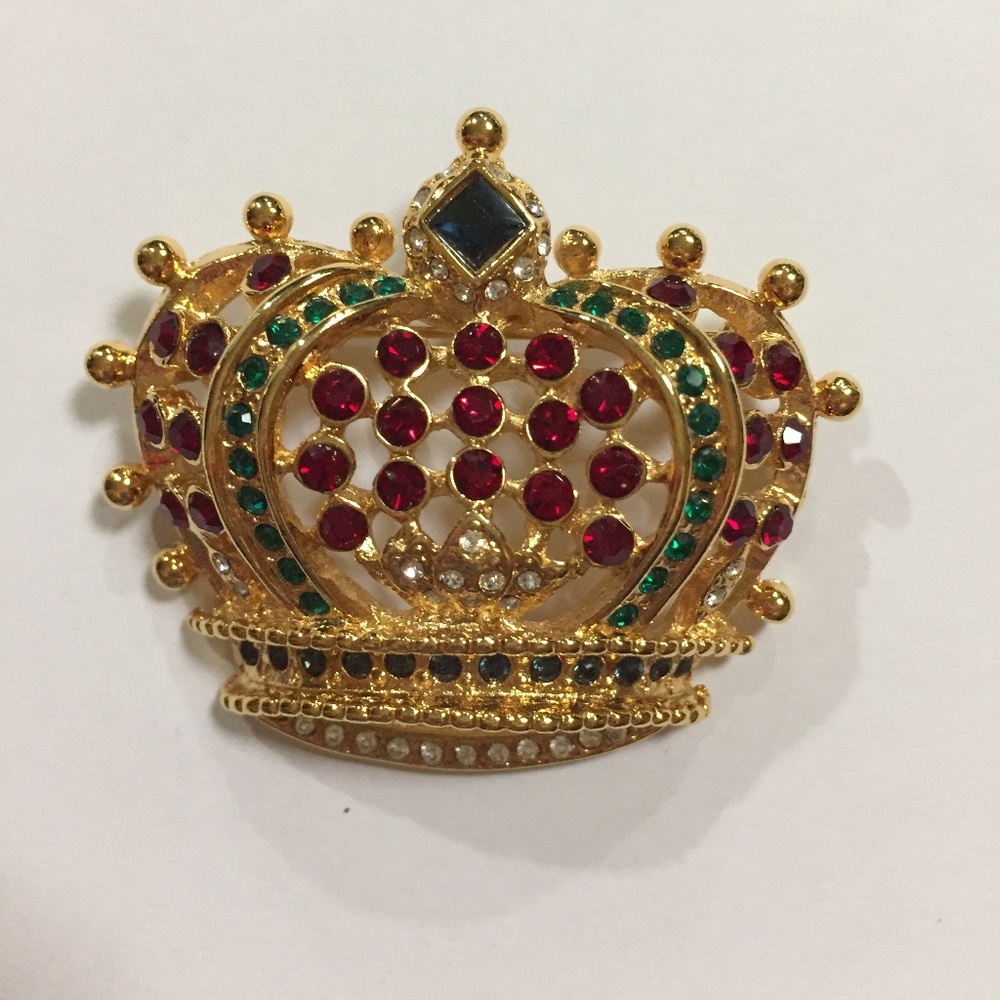 KJL BY KENNETH JAY LANE RHINESTONE CROWN BROOCH